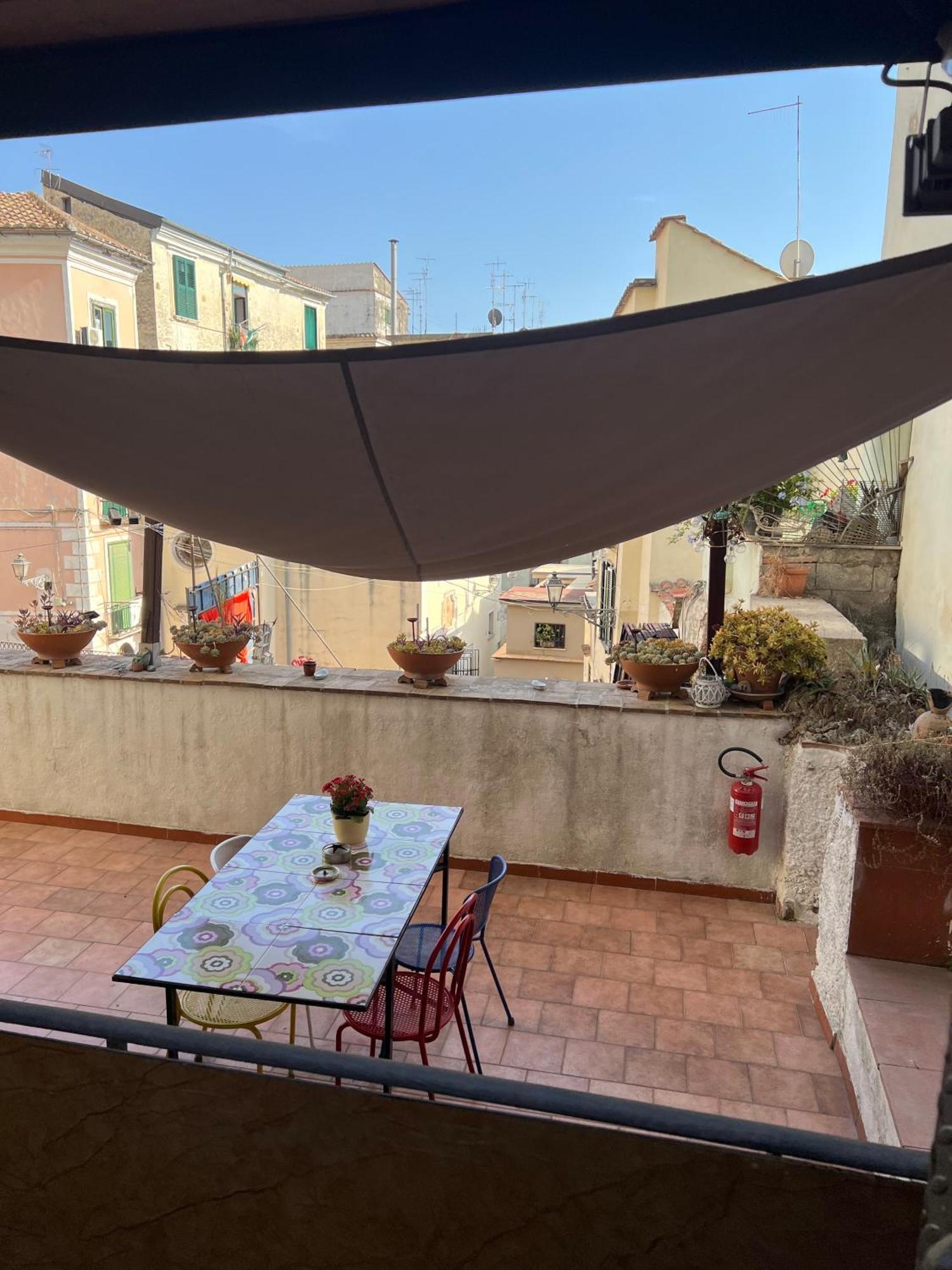L'Homme Tranquille Apartment Salerno Bagian luar foto