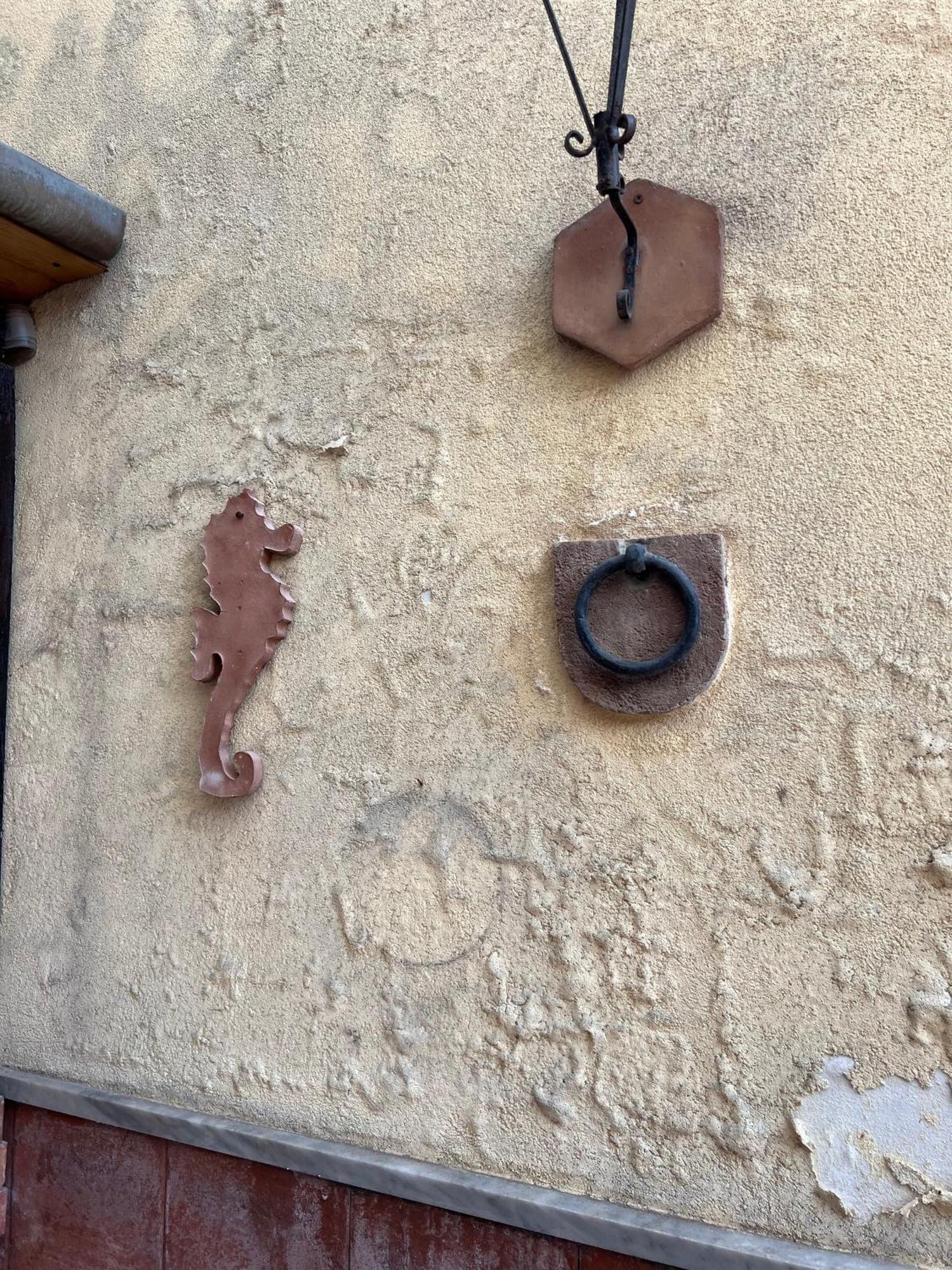 L'Homme Tranquille Apartment Salerno Bagian luar foto