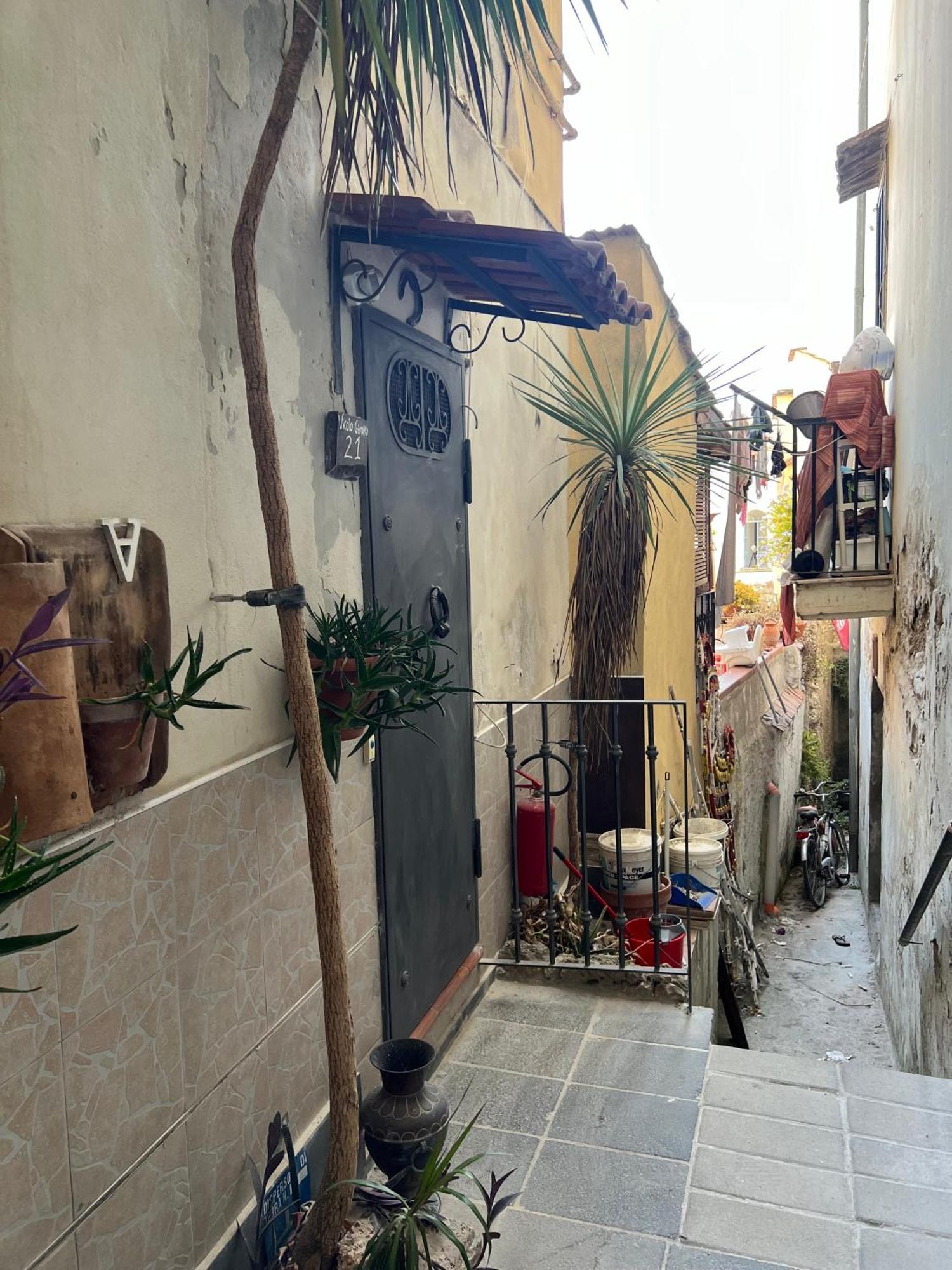 L'Homme Tranquille Apartment Salerno Bagian luar foto